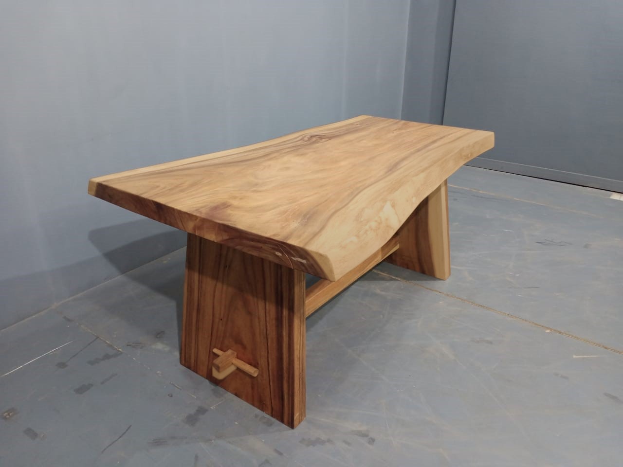 Live Edge Tables