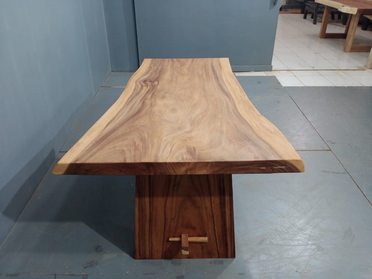 Live Edge Tables