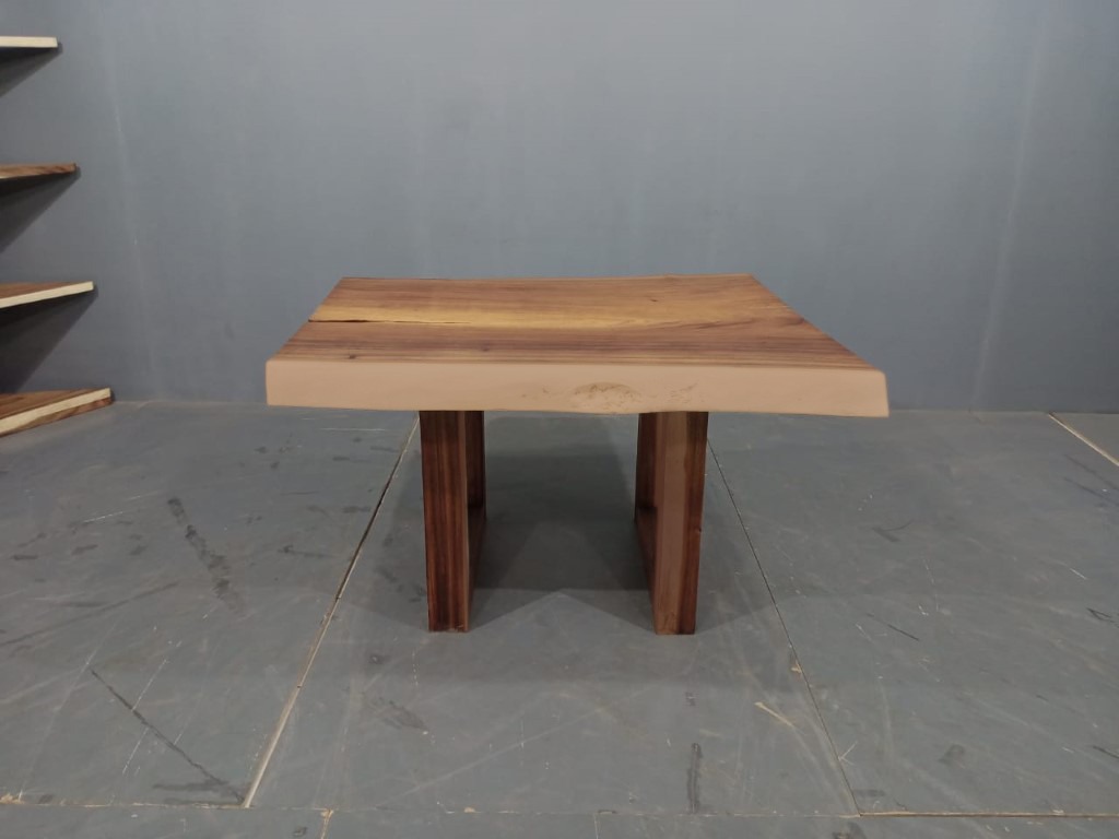 LIVE EDGE TABLES