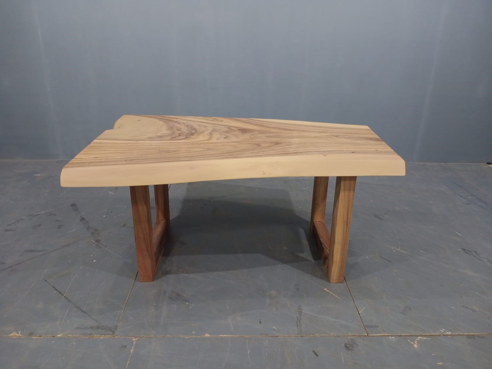 LIVE EDGE TABLES