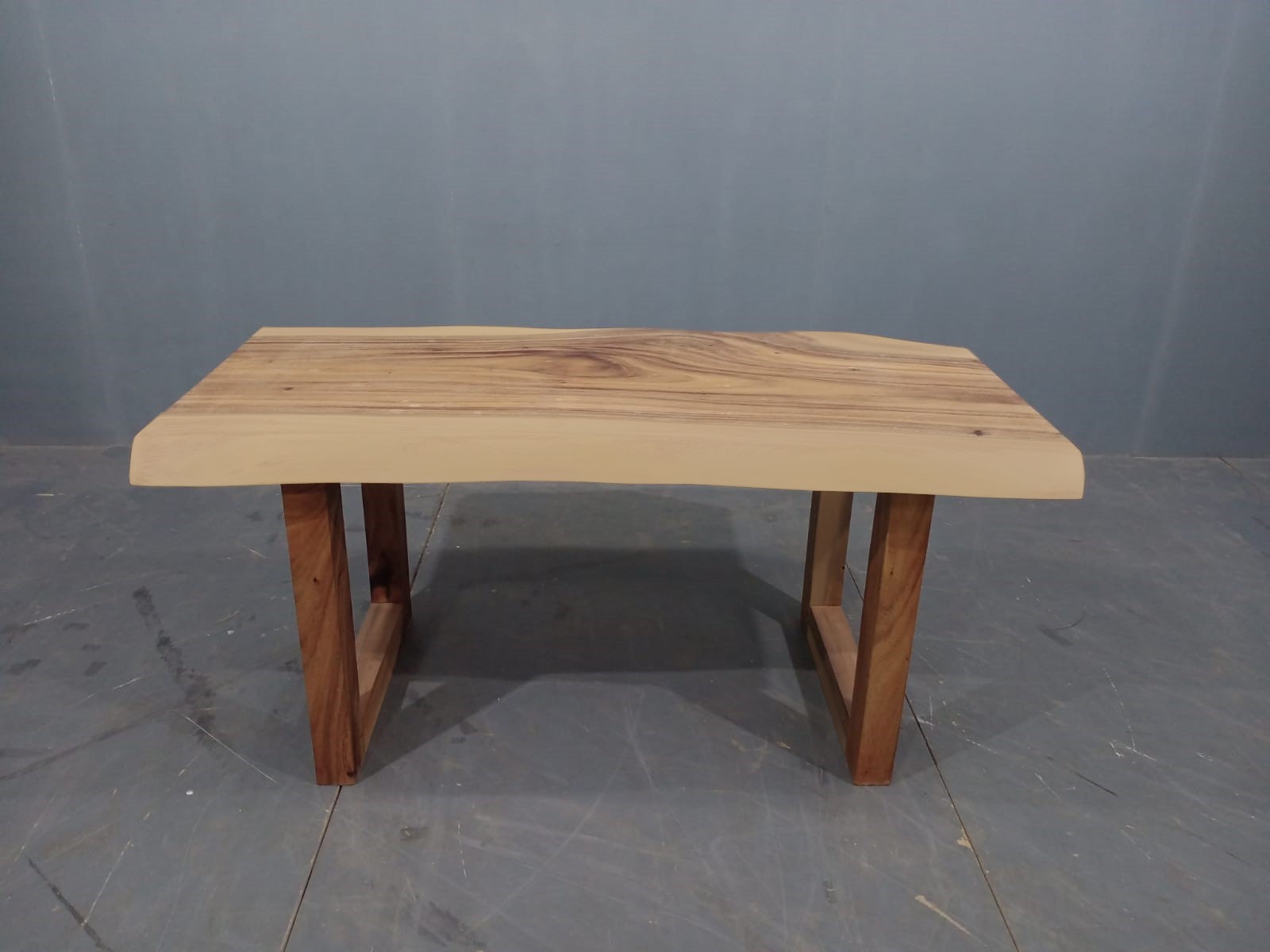 LIVE EDGE TABLES