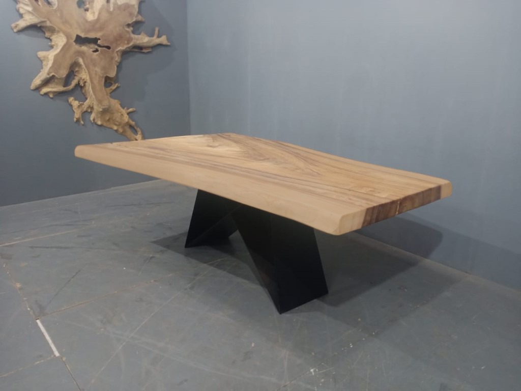 Live Edge Tables