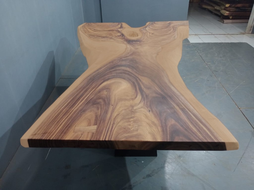 Live Edge Tables