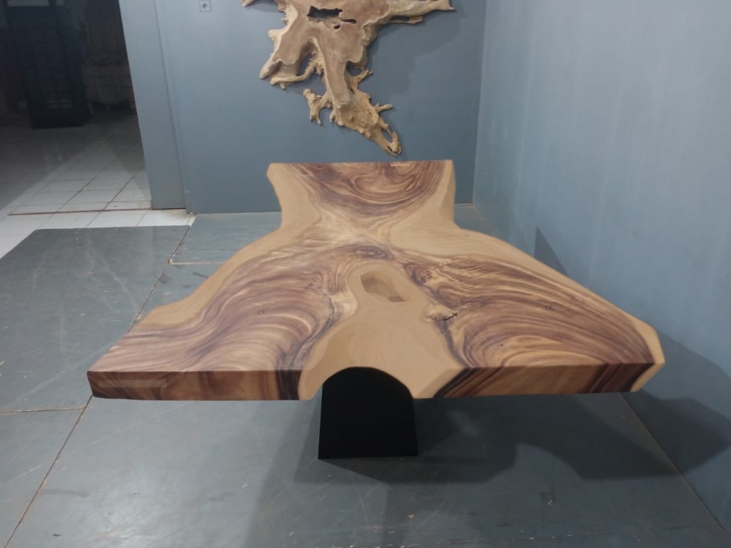 Live Edge Tables