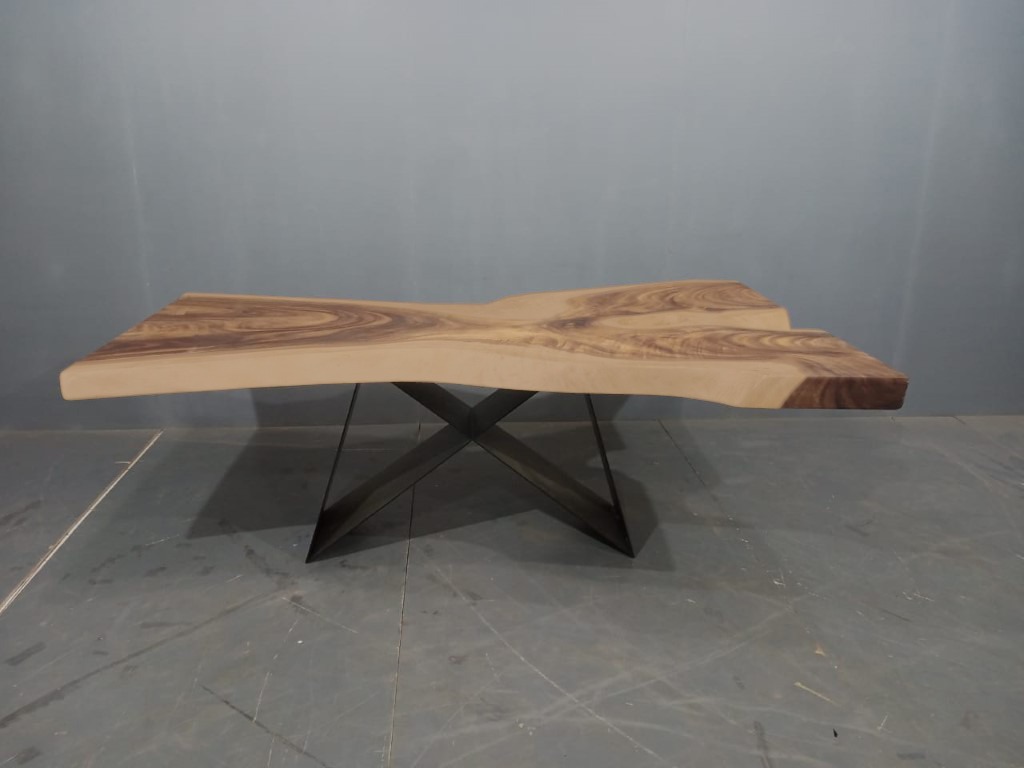 LIVE EDGE TABLES