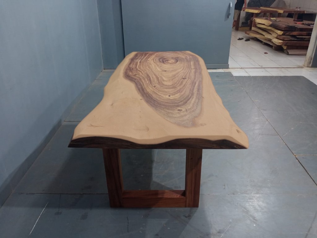 Live Edge Tables