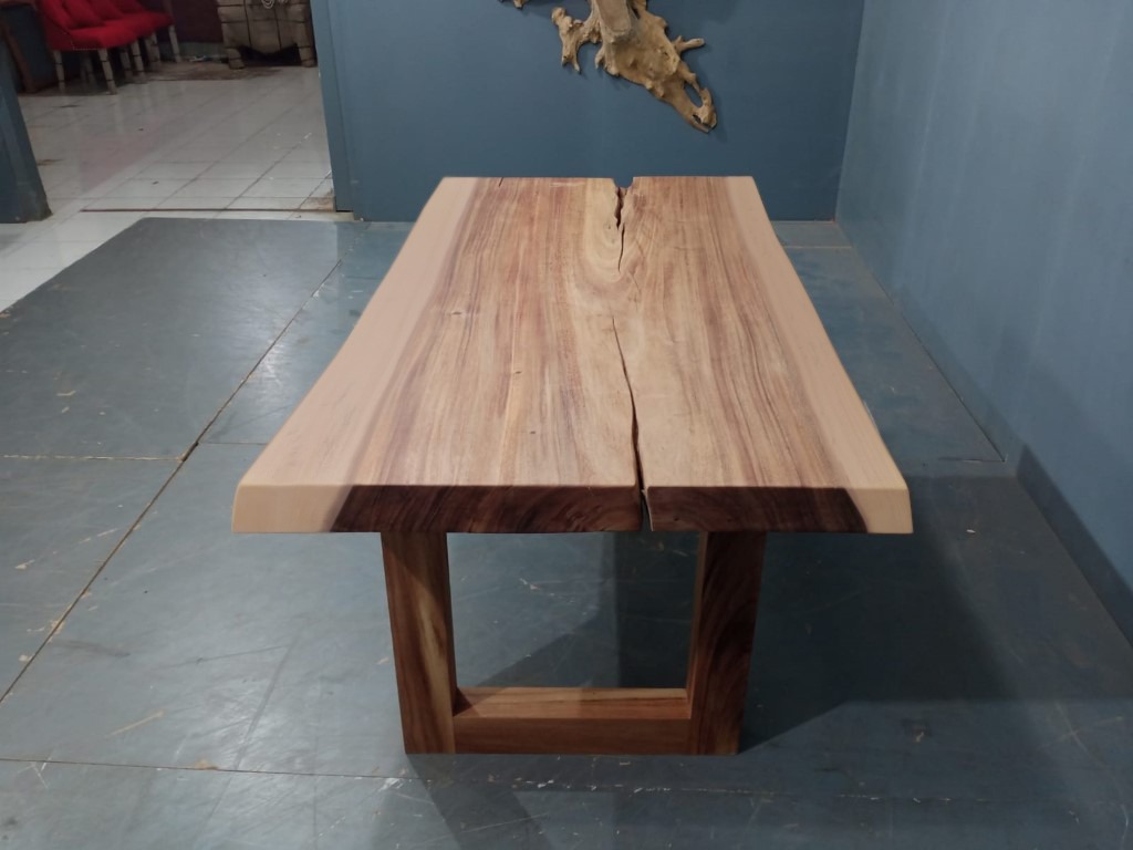 Live Edge Tables