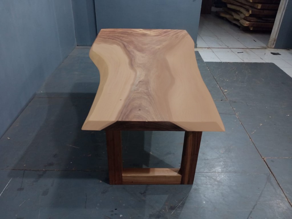 Live Edge Tables