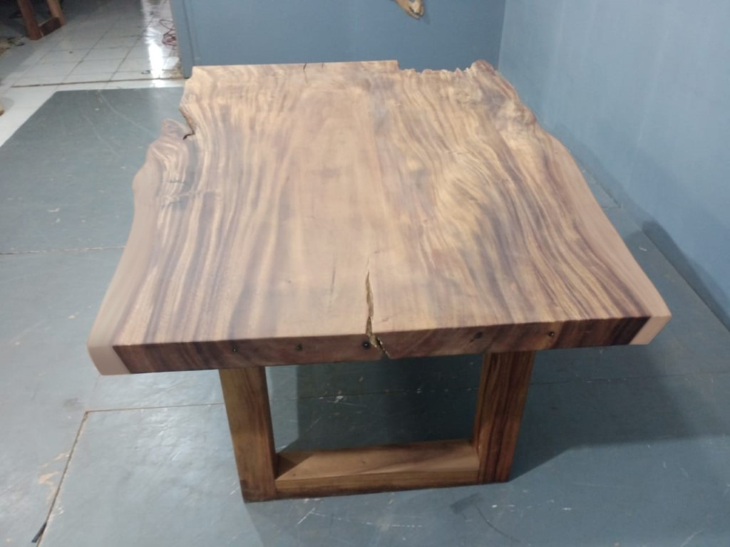 Live Edge Tables