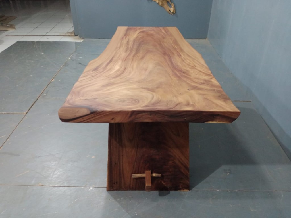 Live Edge Tables