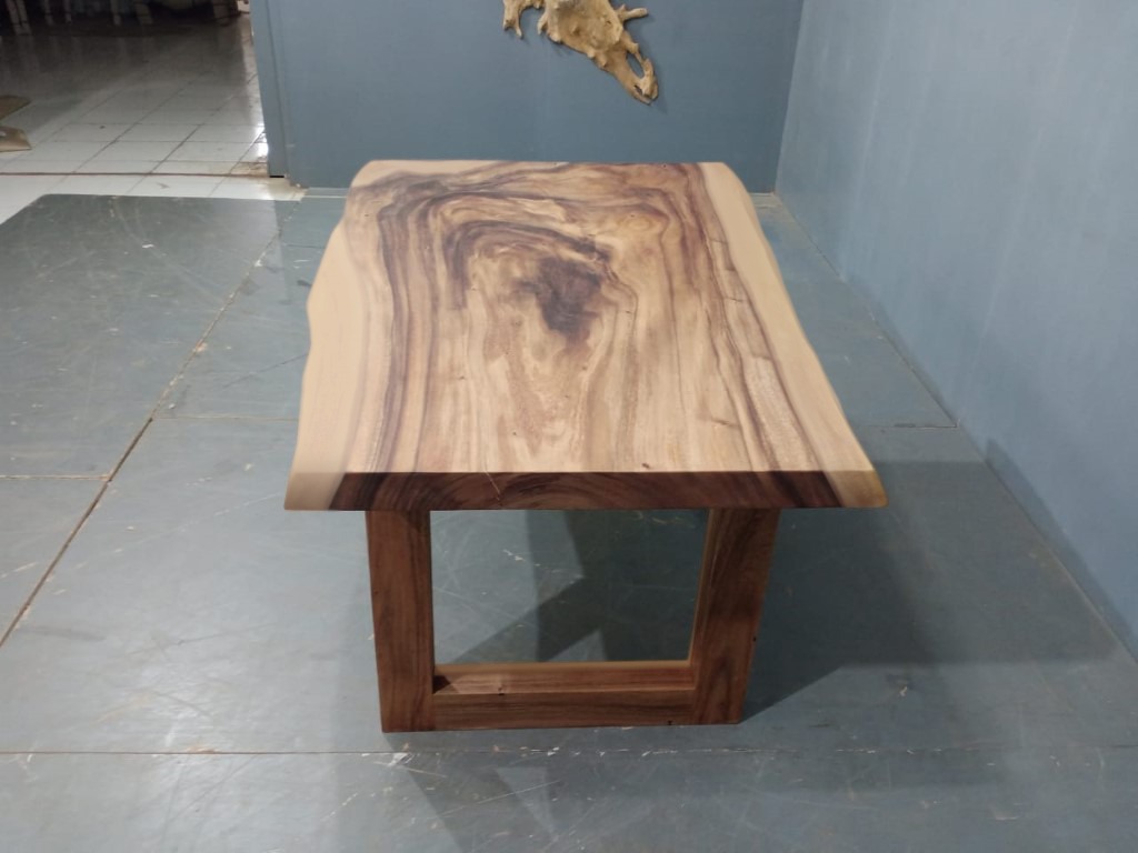 Live Edge Tables