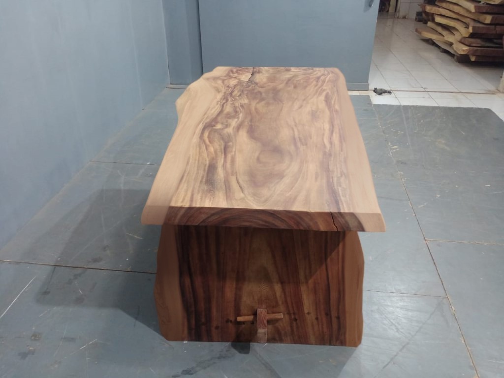 Live Edge Tables