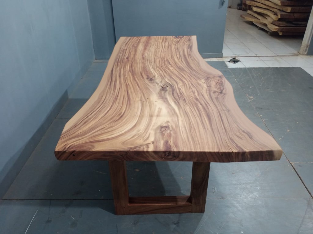 Live Edge Tables