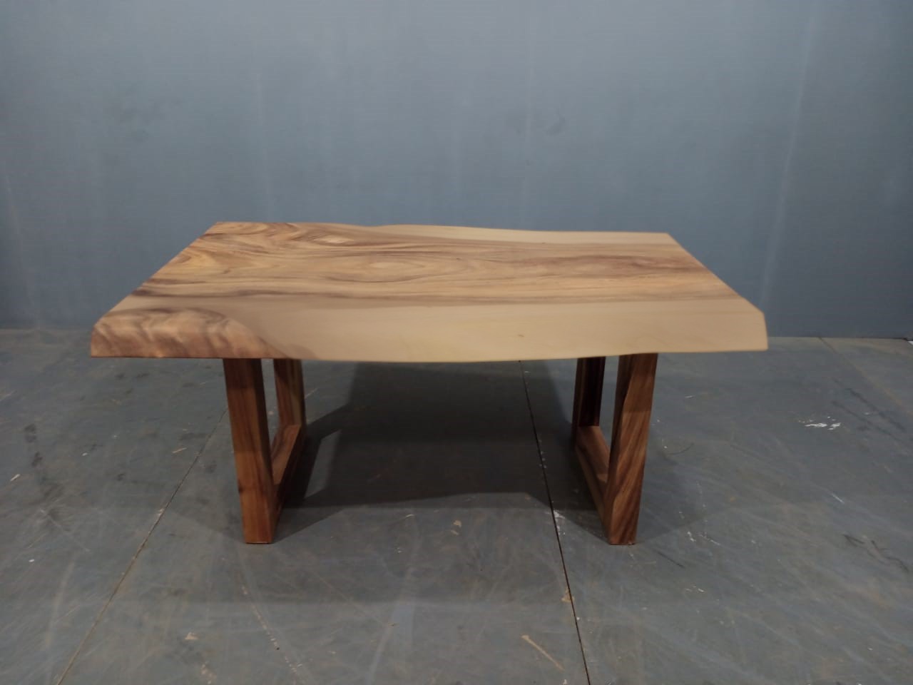 LIVE EDGE TABLES