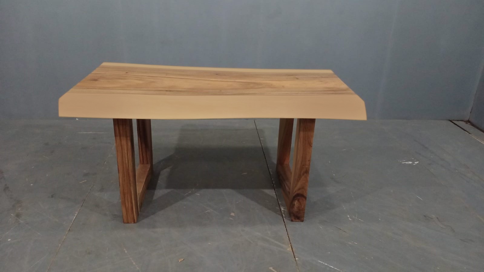 LIVE EDGE TABLES