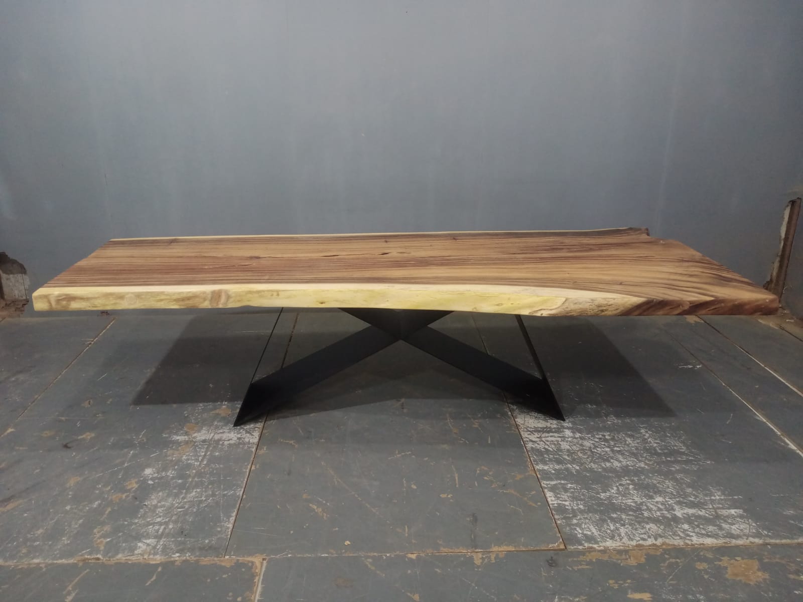LIVE EDGE TABLES