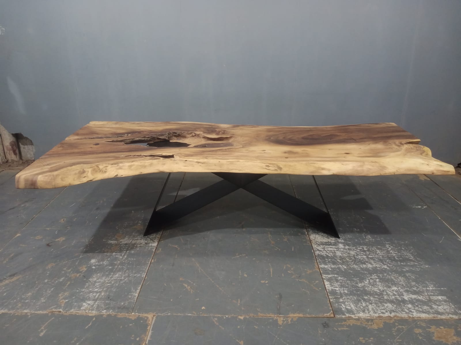 LIVE EDGE TABLES