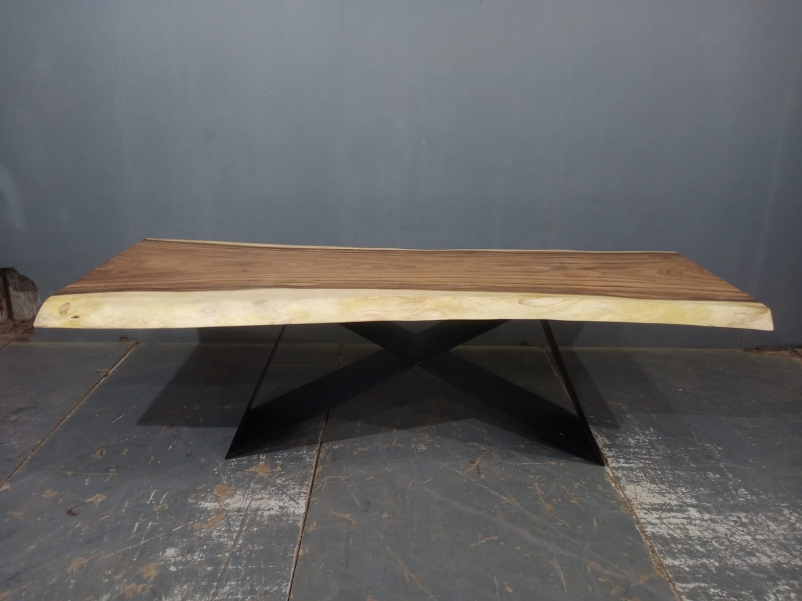 LIVE EDGE TABLES