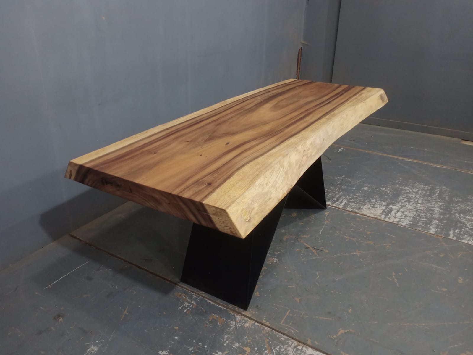 Live Edge Tables