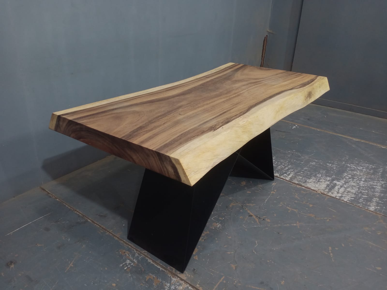 Live Edge Tables