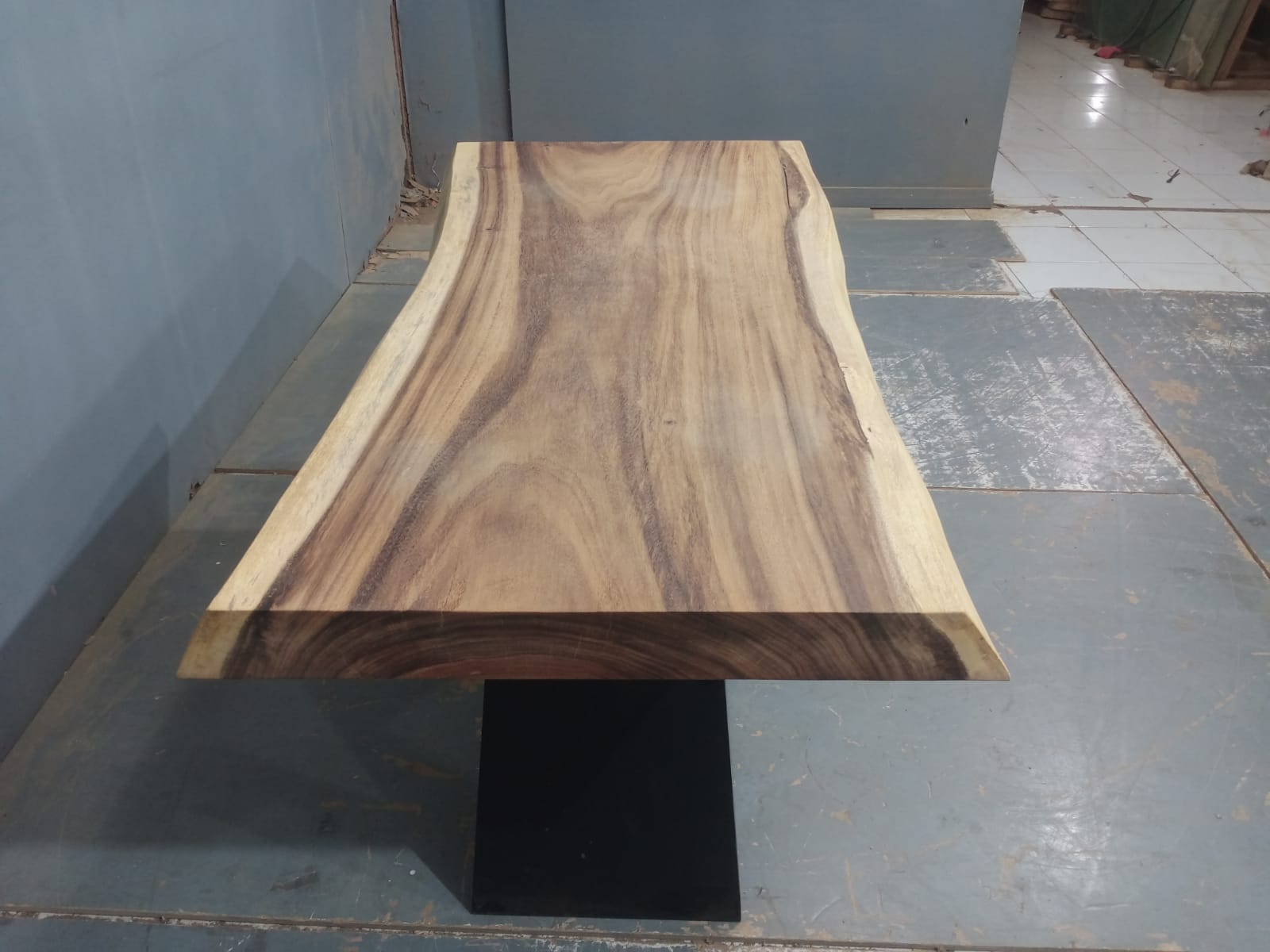 Live Edge Tables