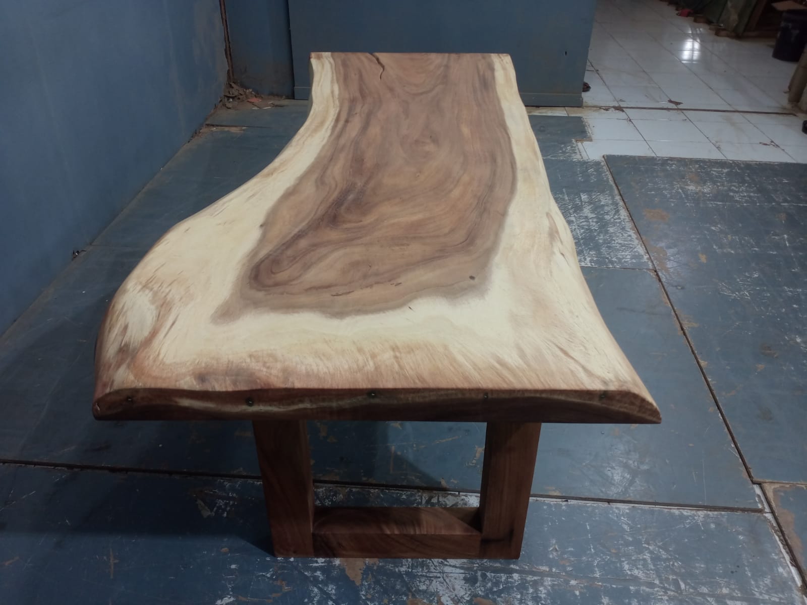 Live Edge Tables