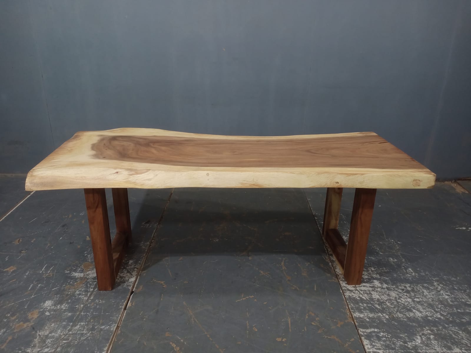 LIVE EDGE TABLES