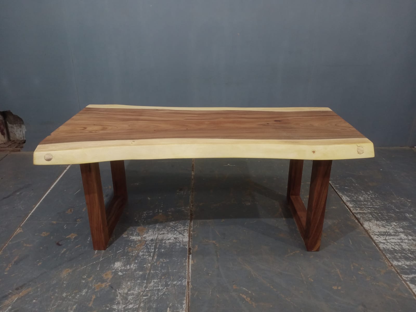 LIVE EDGE TABLES