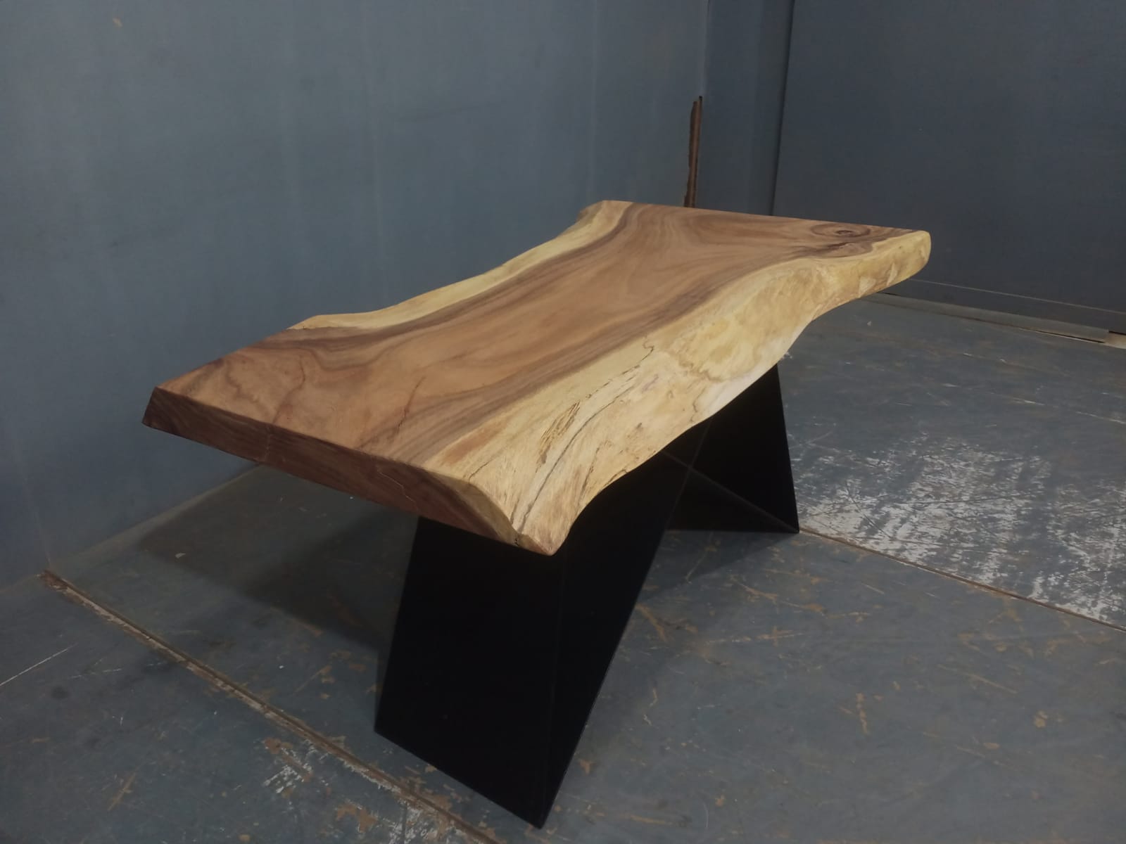 Live Edge Tables
