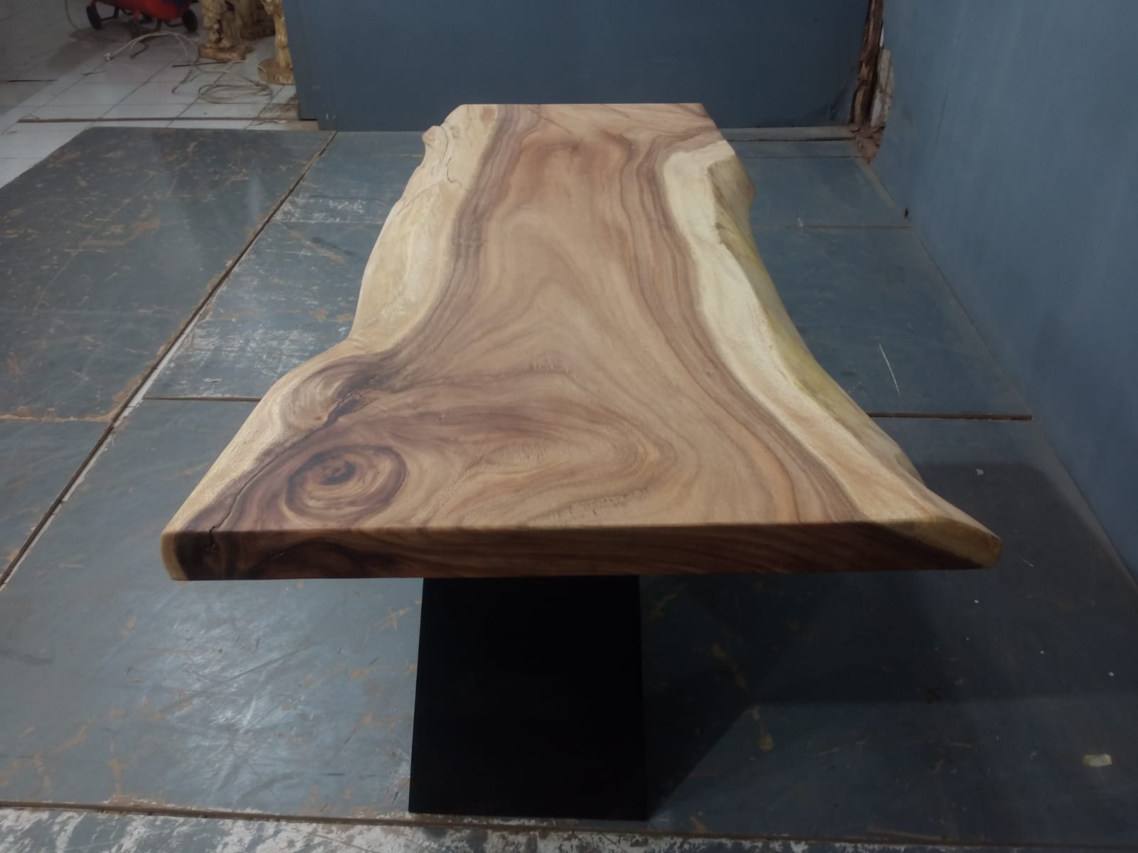 Live Edge Tables