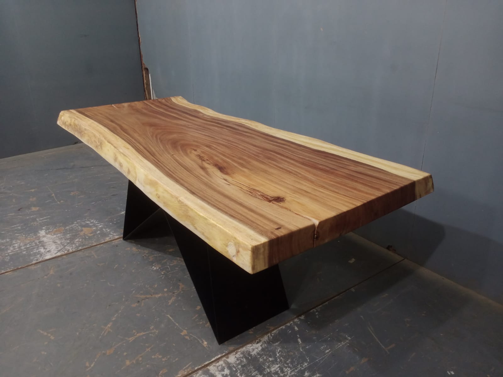 Live Edge Tables