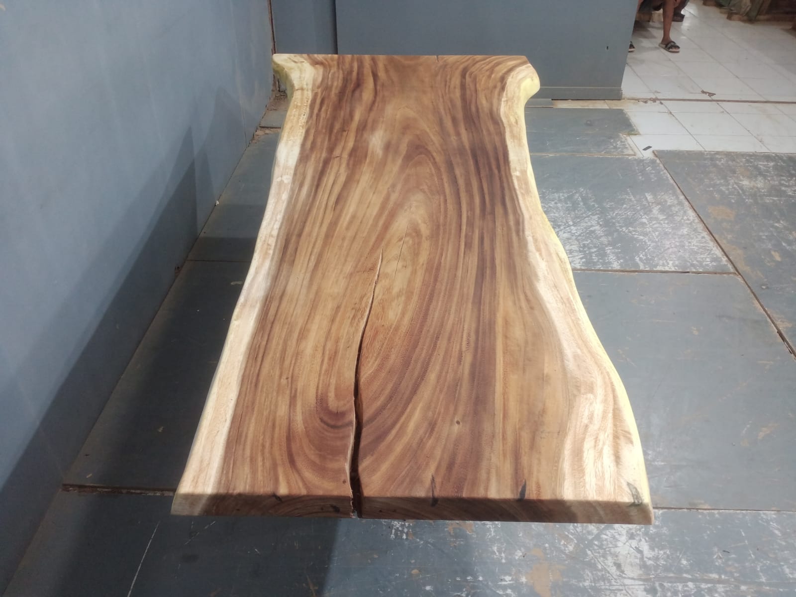 Live Edge Tables