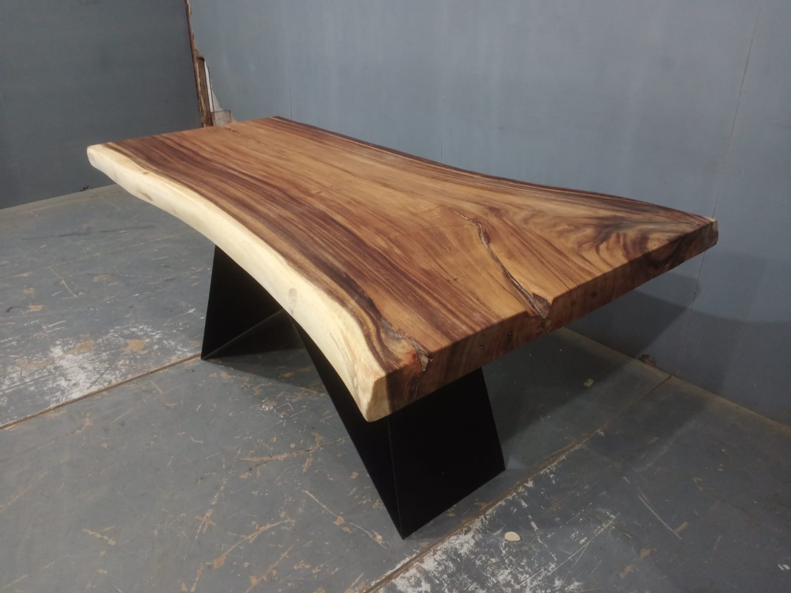 Live Edge Tables