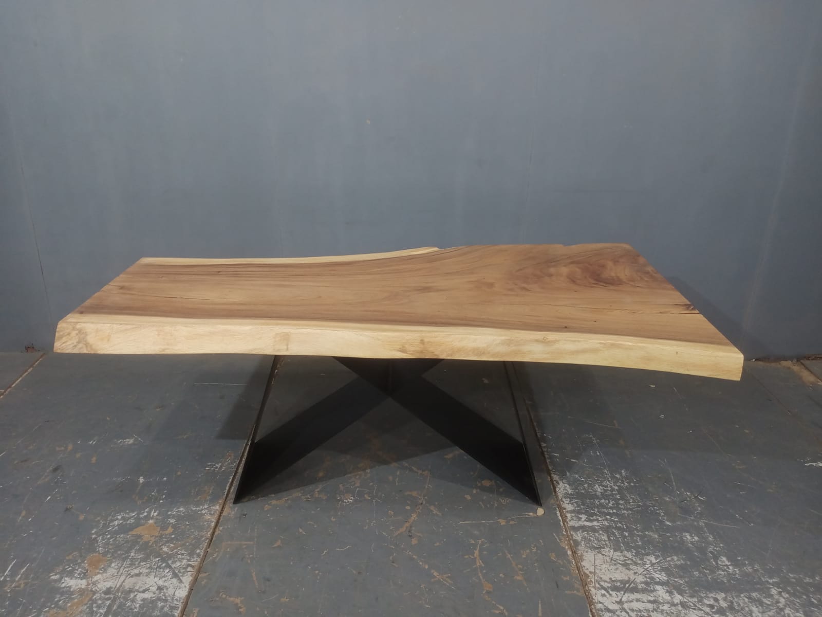 LIVE EDGE TABLES