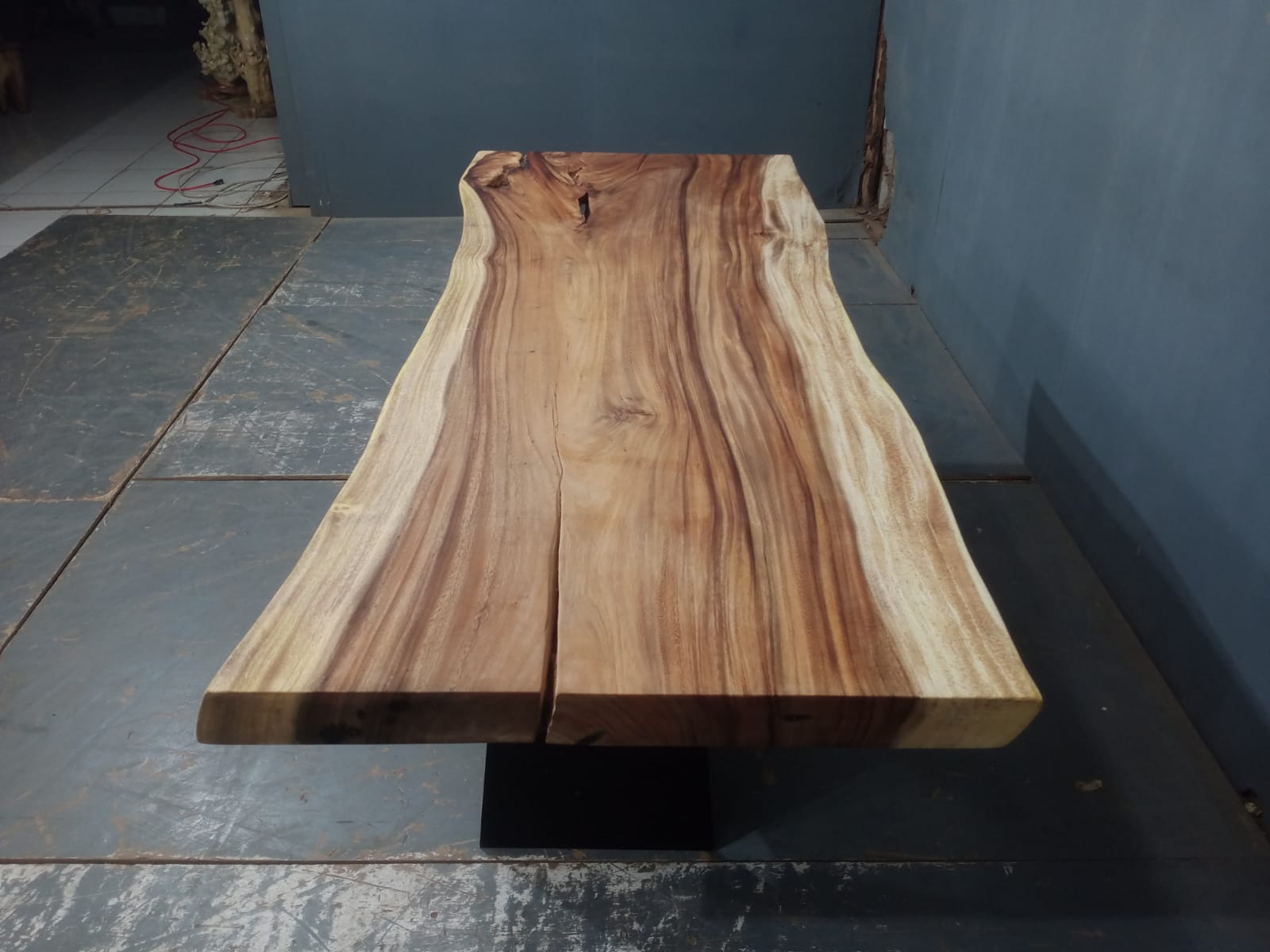Live Edge Tables