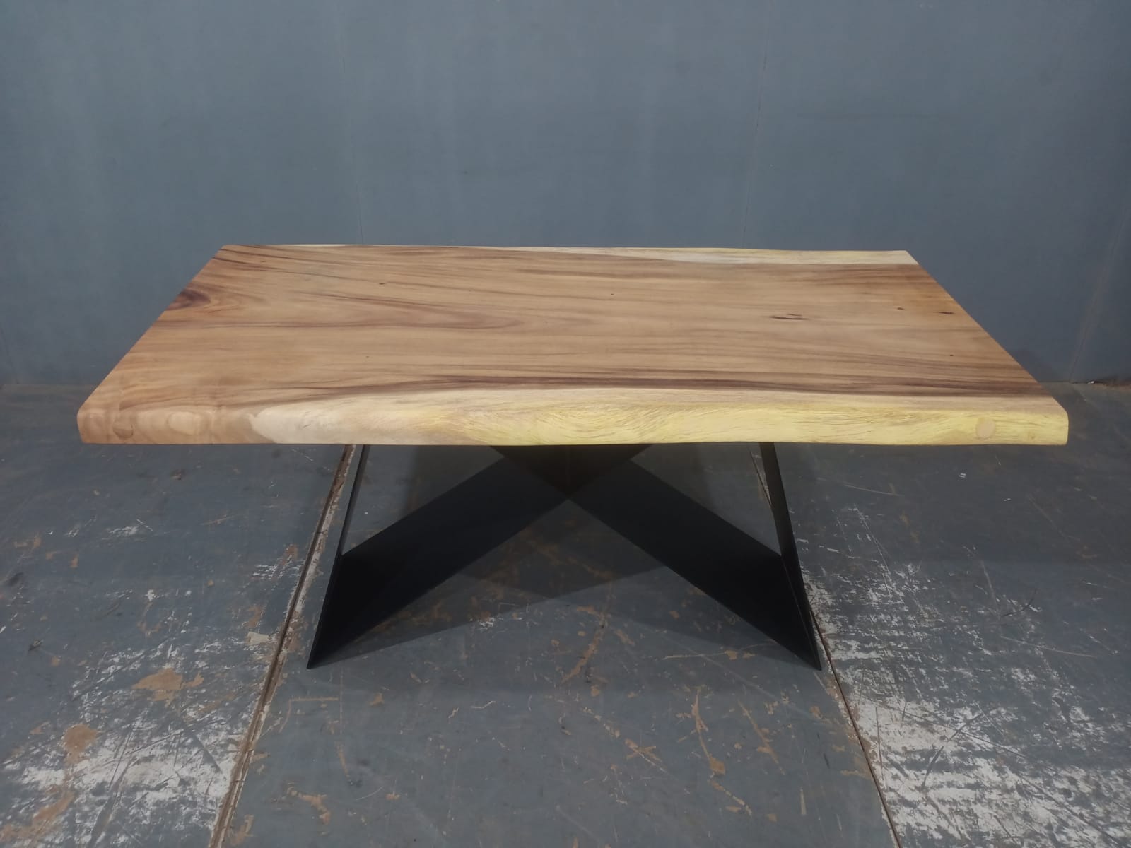 LIVE EDGE TABLES