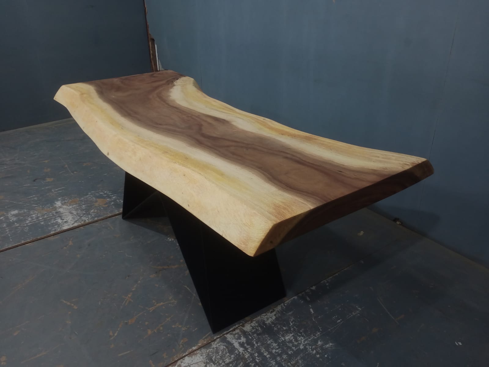 Live Edge Tables