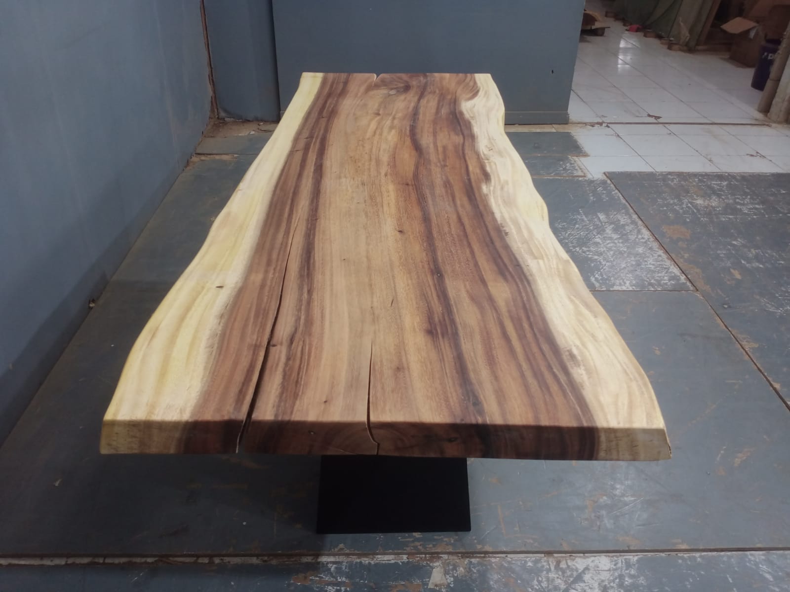 Live Edge Tables
