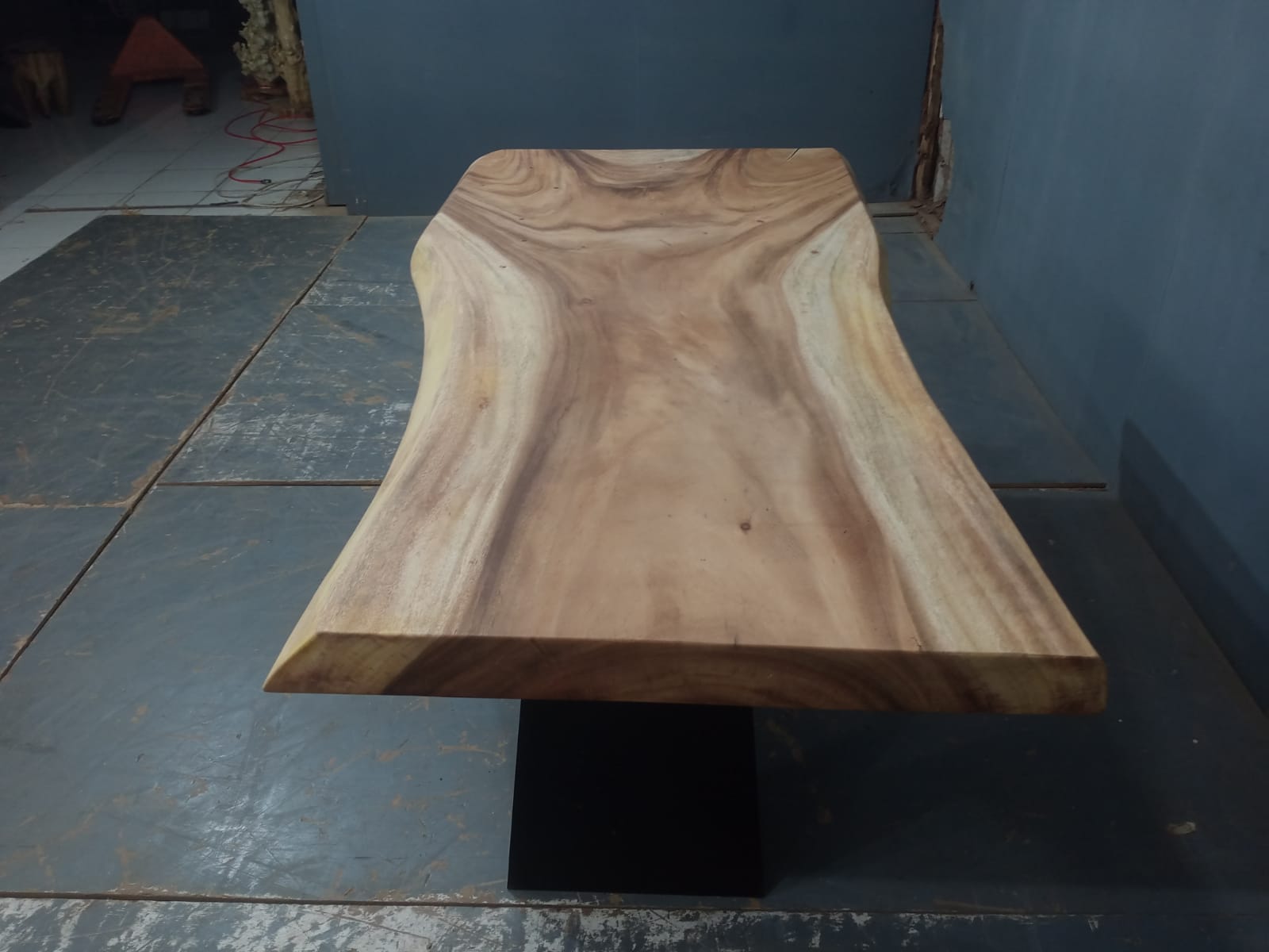 Live Edge Tables