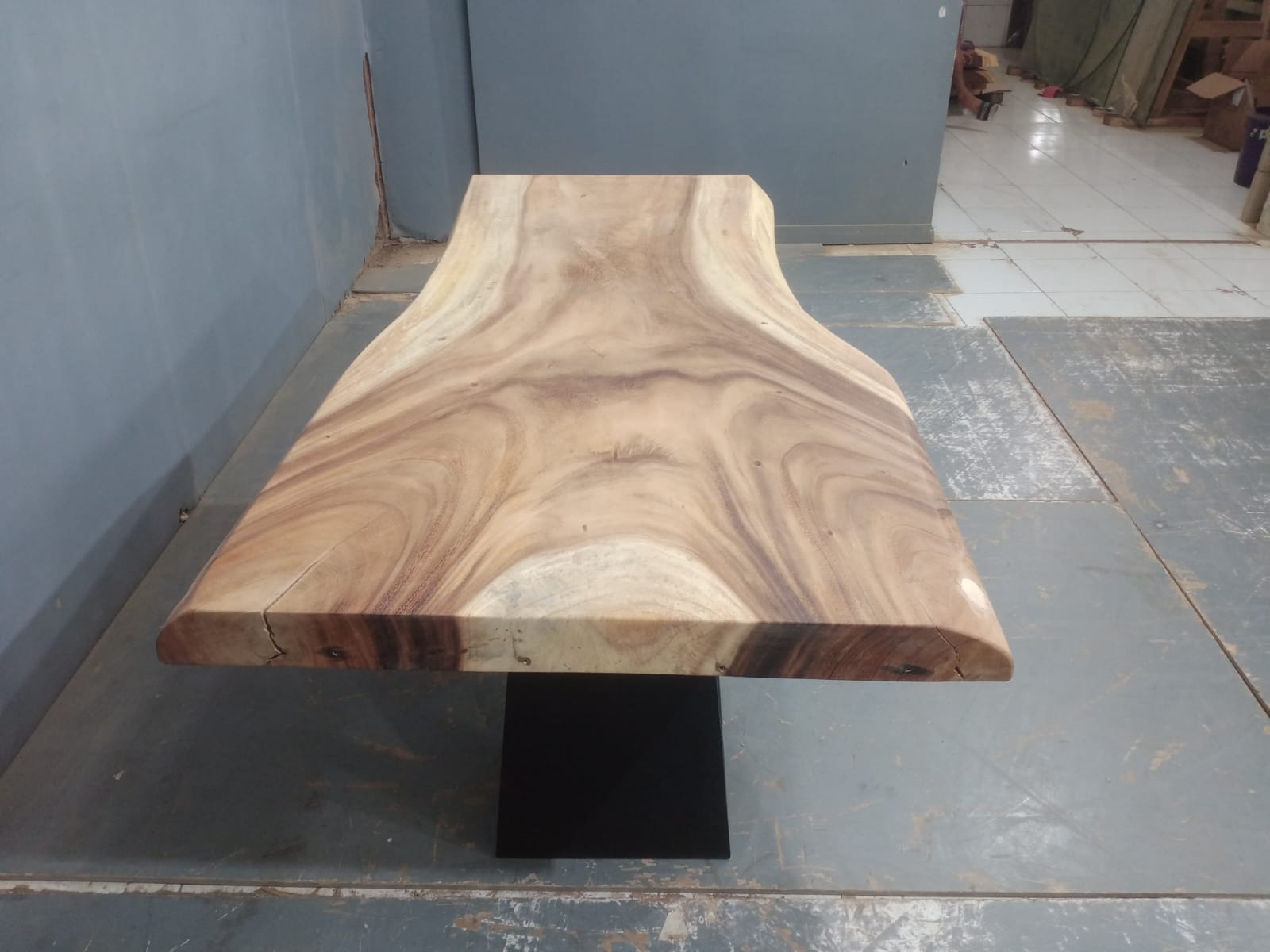 Live Edge Tables