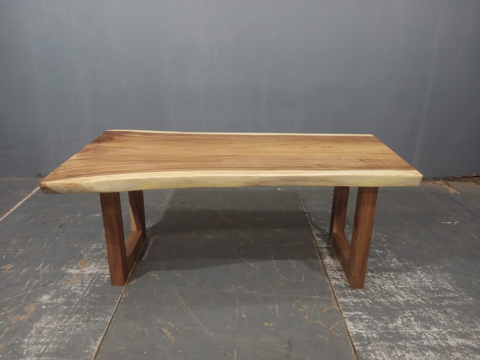 LIVE EDGE TABLES