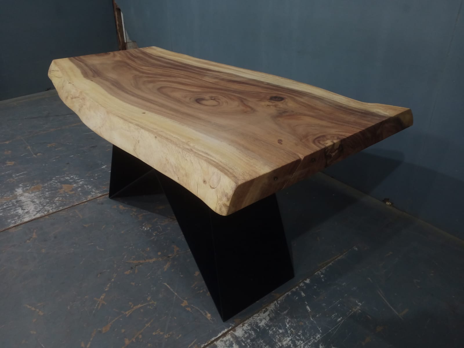 Live Edge Tables