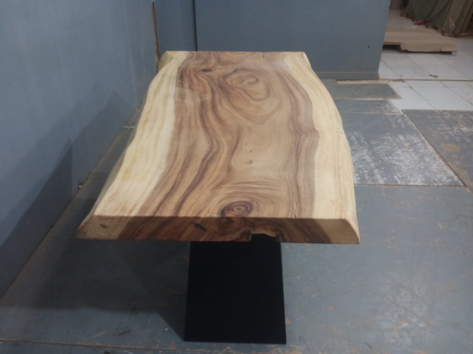 Live Edge Tables