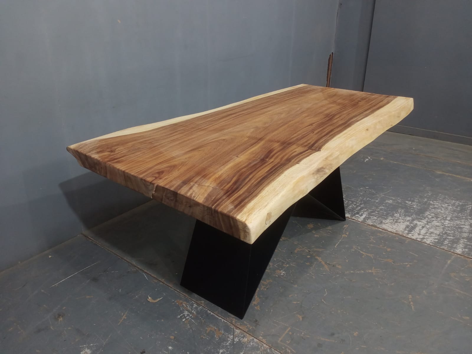 Live Edge Tables