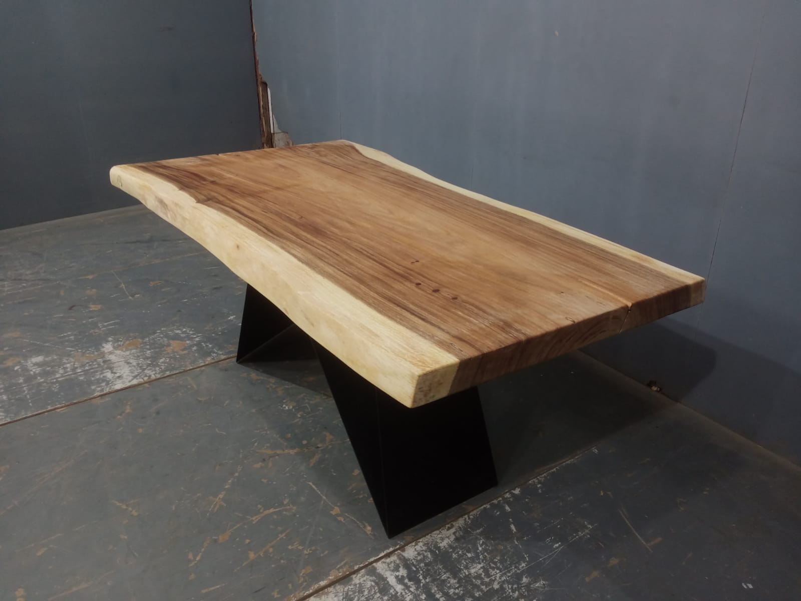 Live Edge Tables