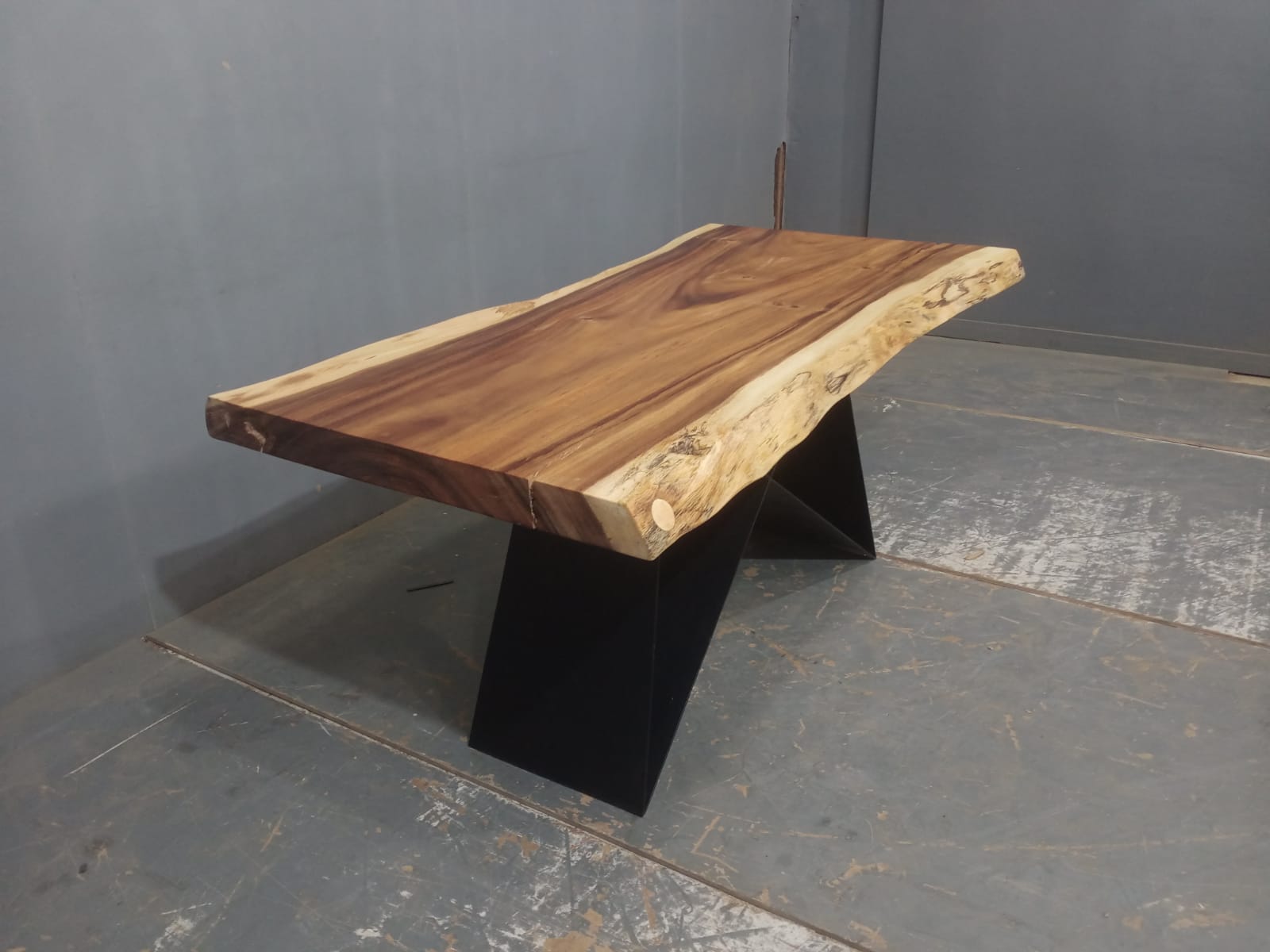 Live Edge Tables