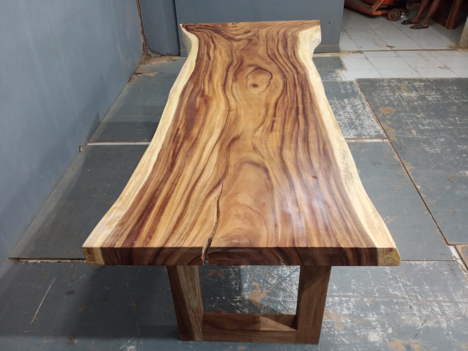 Live Edge Tables