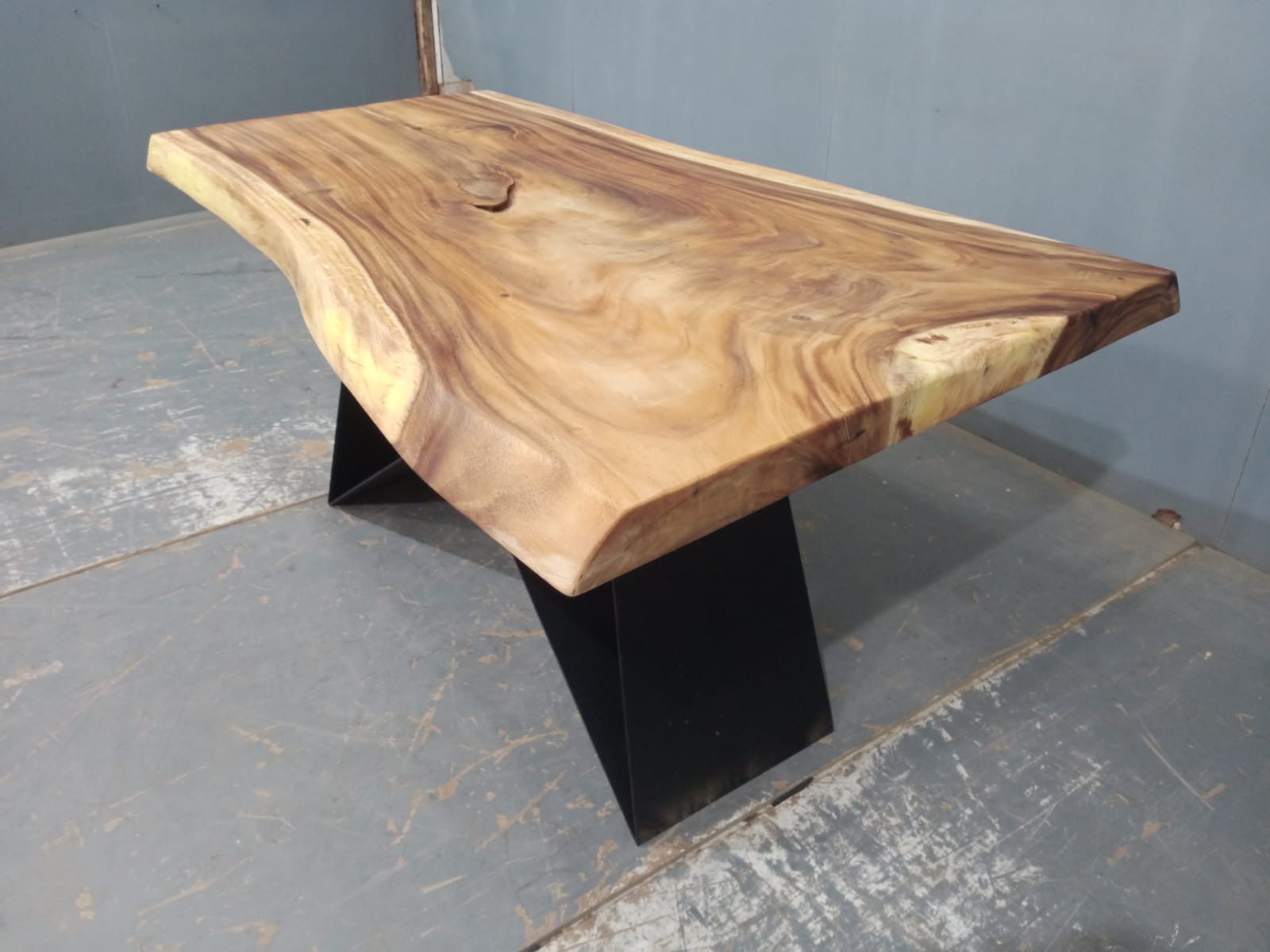 Live Edge Tables