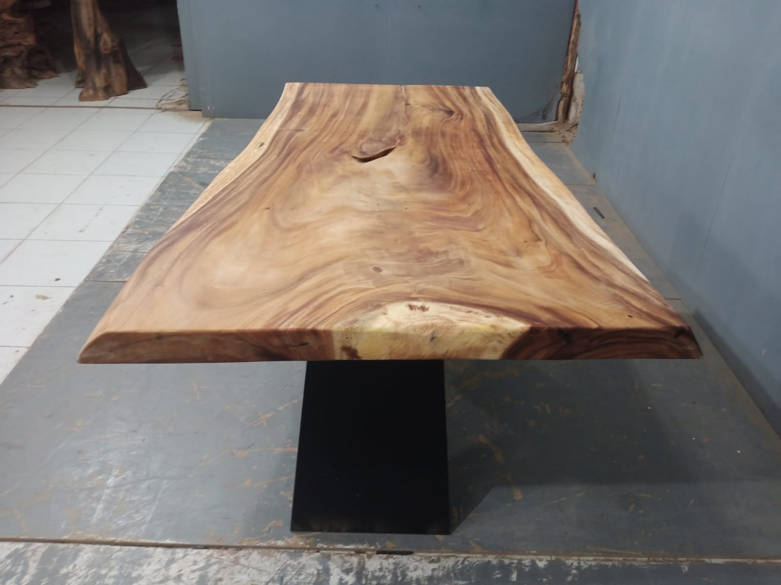 Live Edge Tables