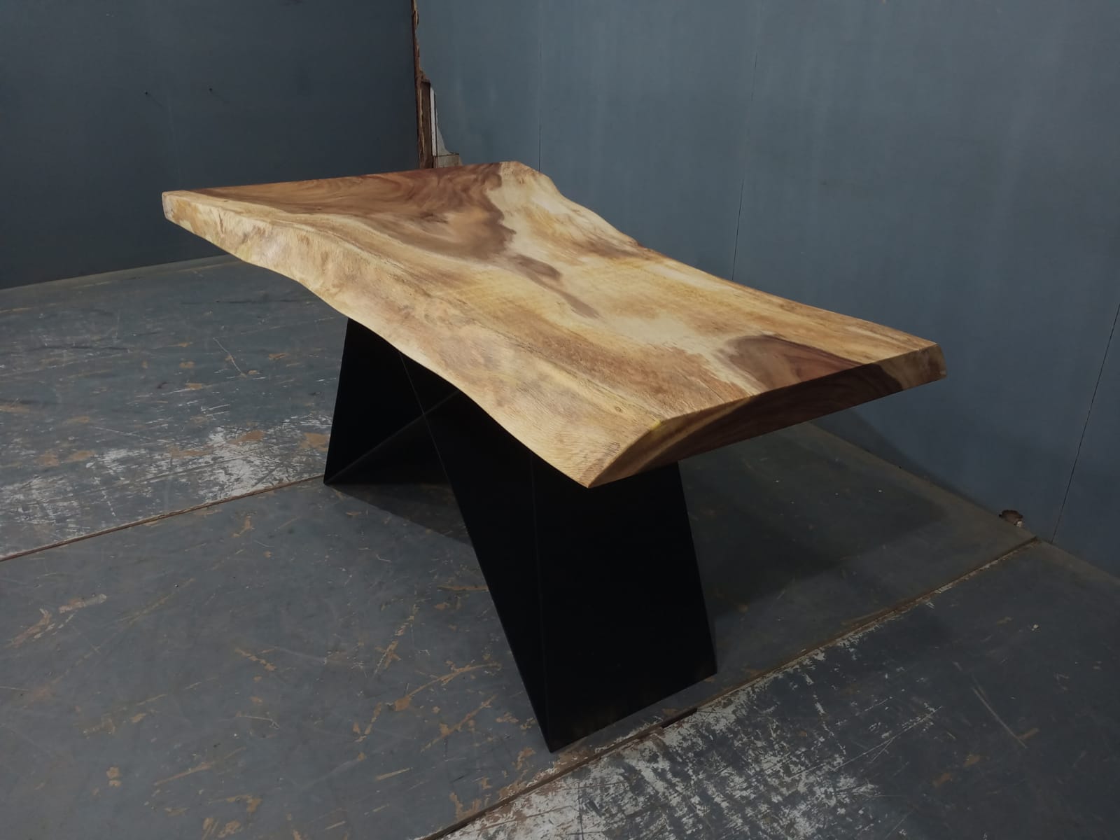 Live Edge Tables
